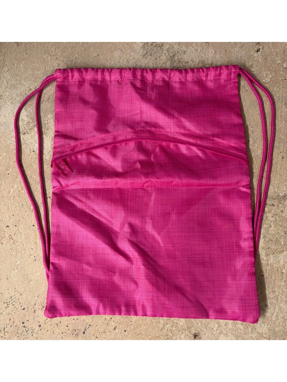 Thirty-One Cinch Sac Pink Crosshatch Zippered Polyester Drawstring Backpack